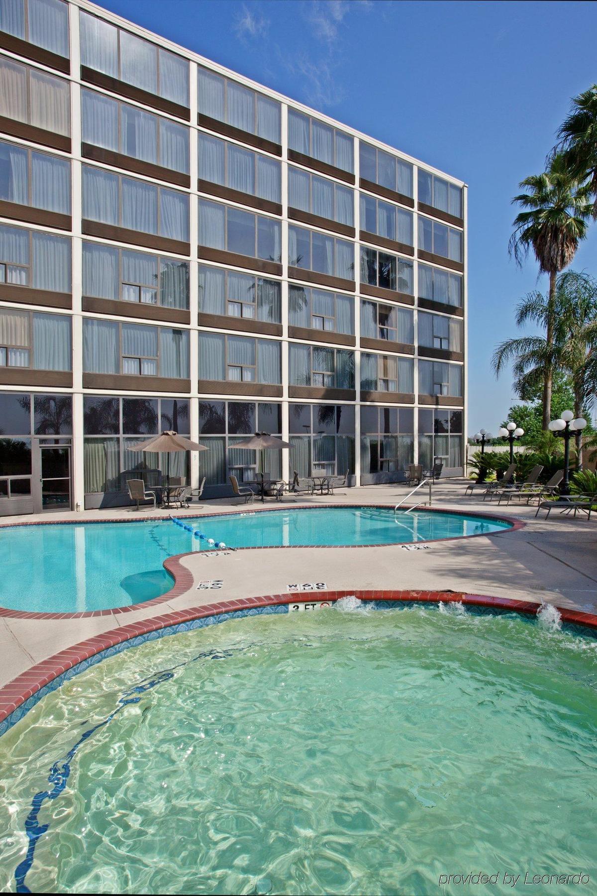 Wyndham Houston Hobby Airport Hotel