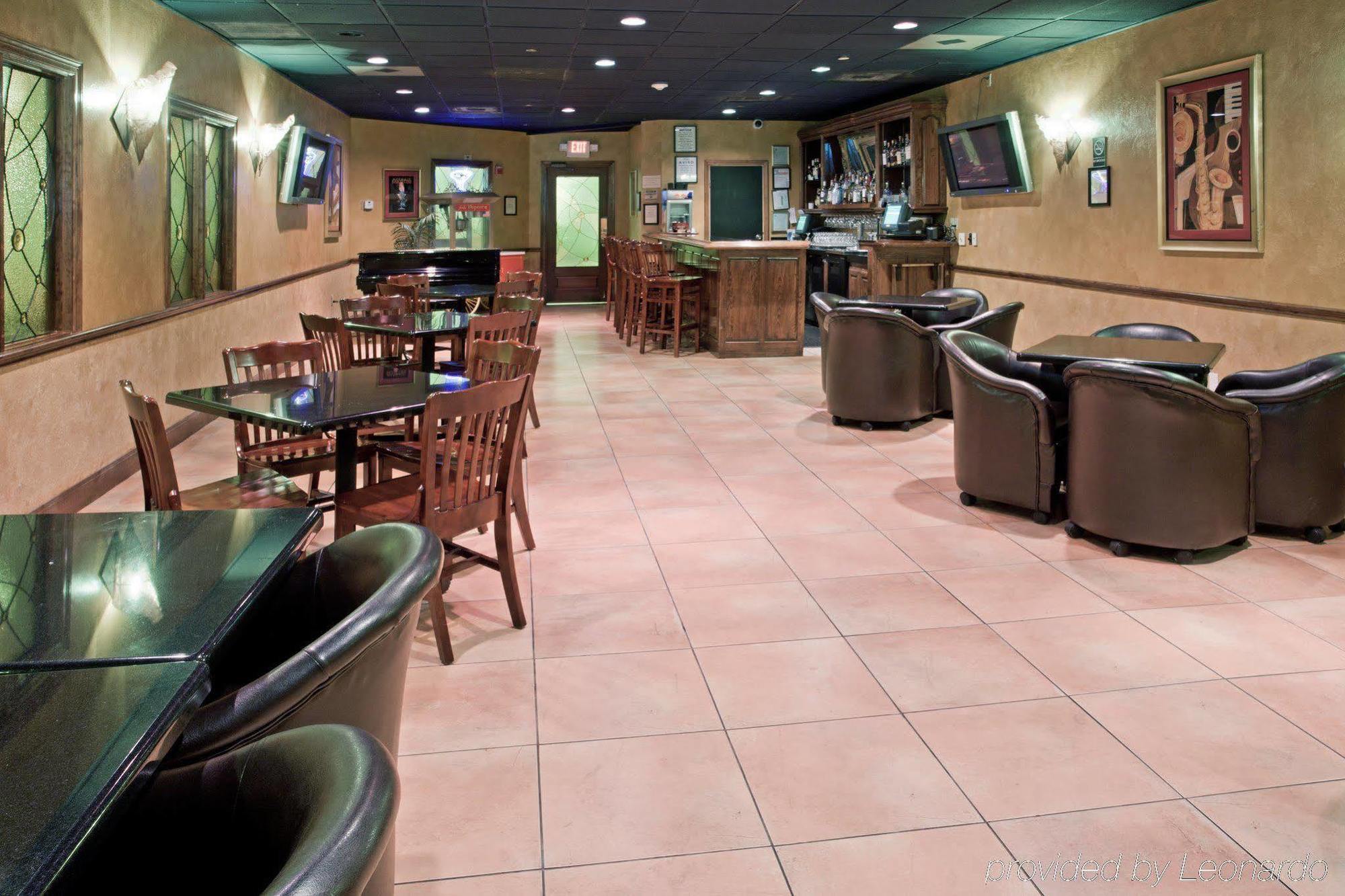 Wyndham Houston Hobby Airport Hotel 3*