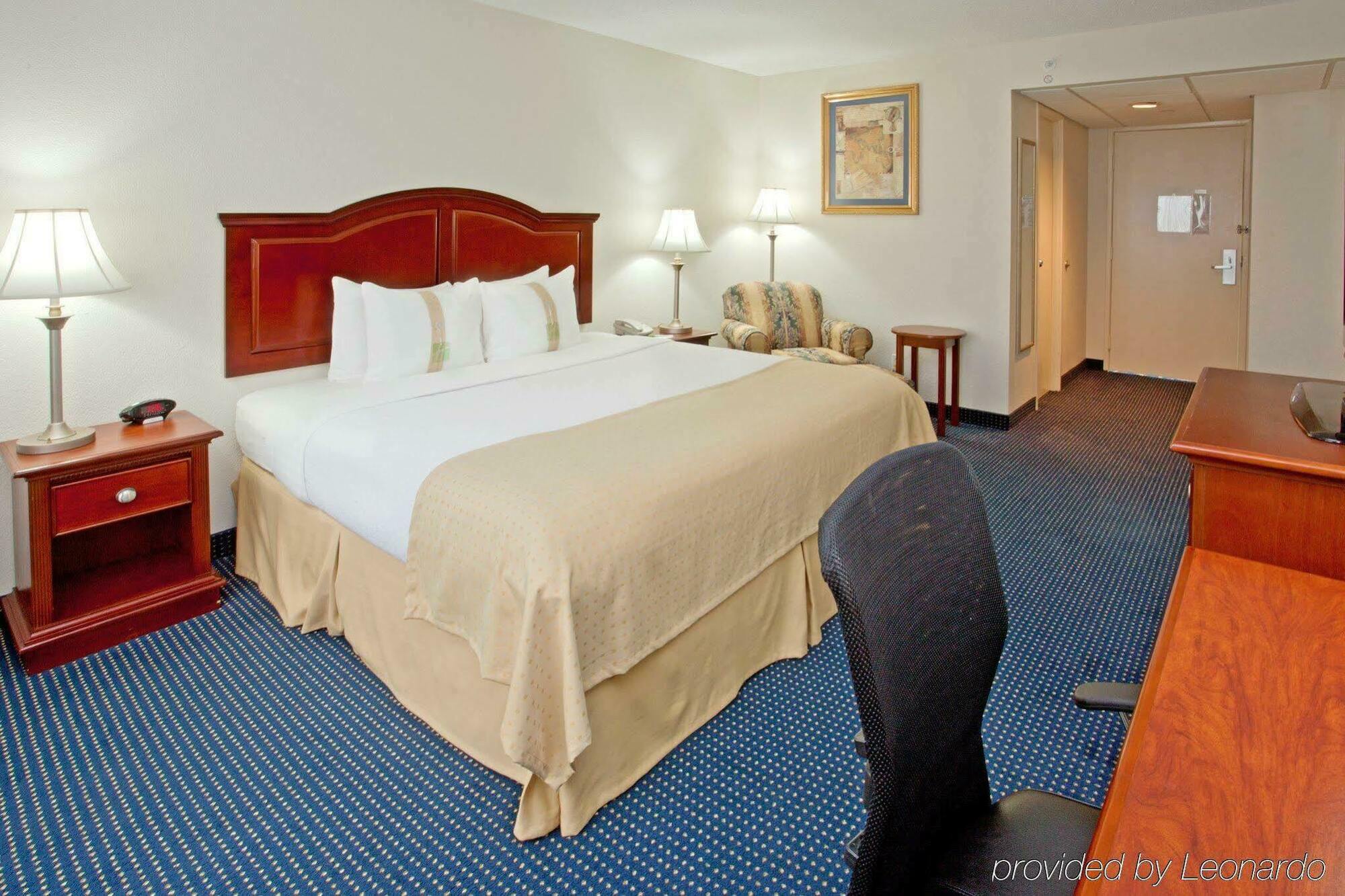 Hotel Wyndham Houston Hobby Airport 3*