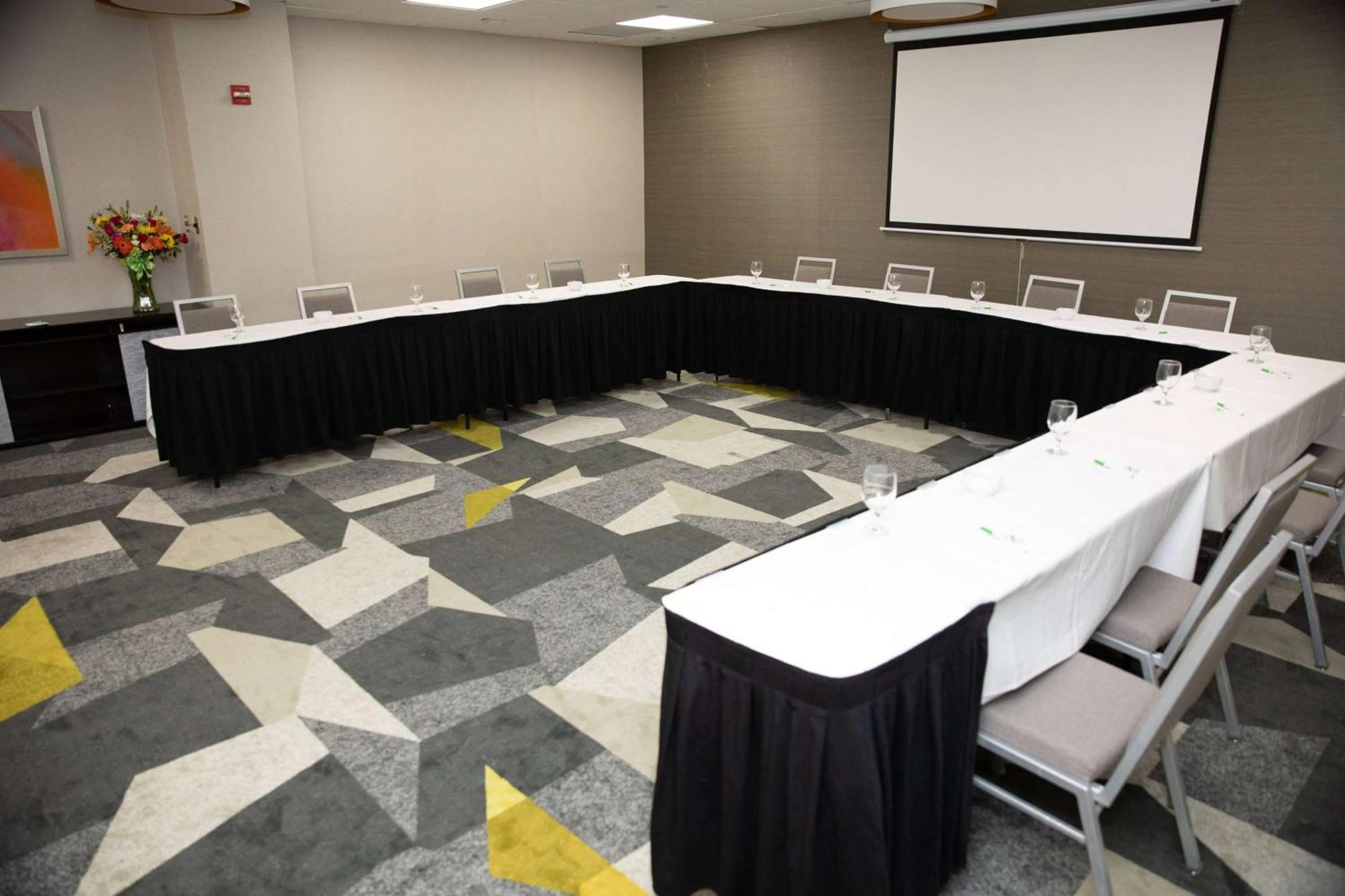 Wyndham Houston Hobby Airport