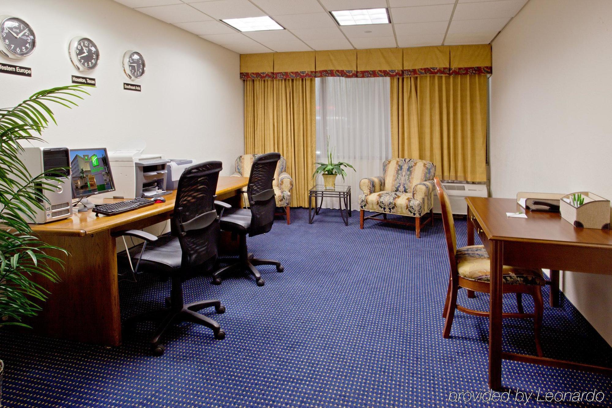 Wyndham Houston Hobby Airport Hotel