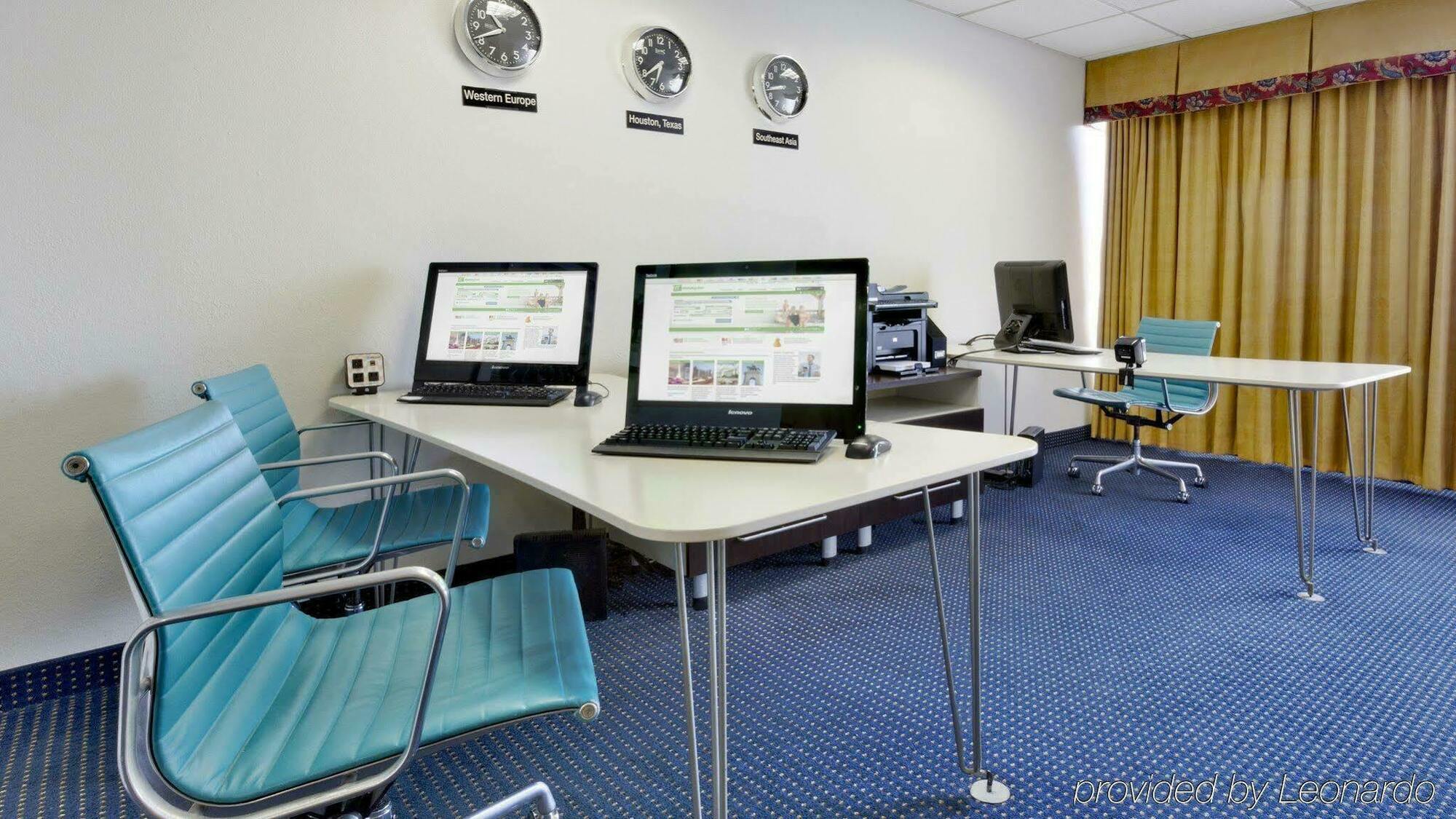Wyndham Houston Hobby Airport Hotel 3*